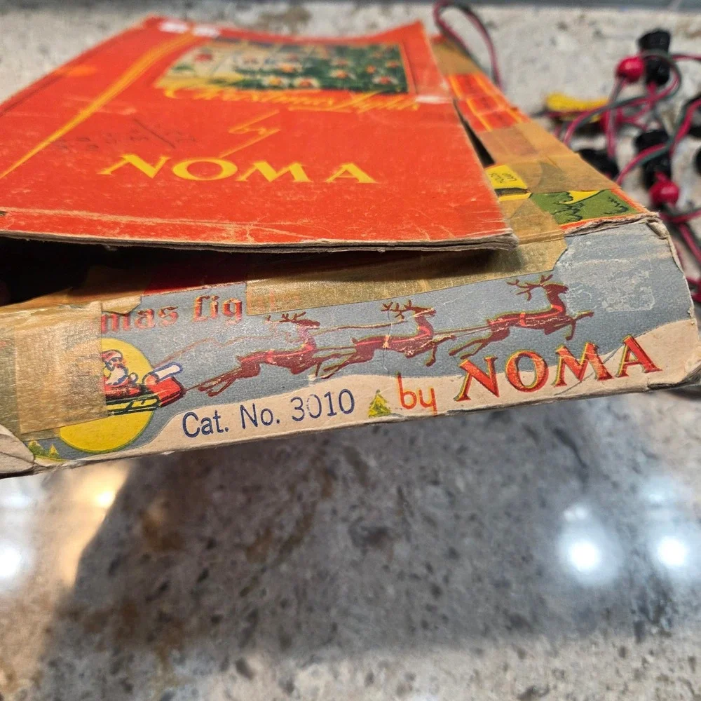 Vintage 1939 NOMA Christmas Lights 7 Socket String Red Green Wire Original Box